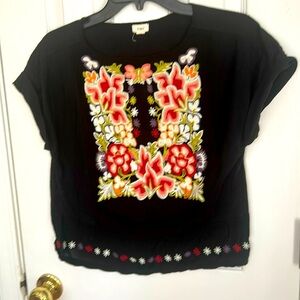 Tiny x Anthropologie Floral Embroidered Black Short Sleeve Pullover
